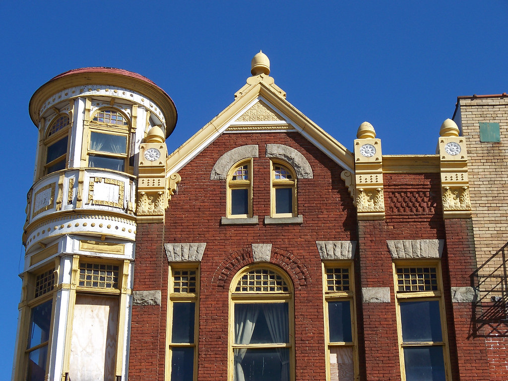 OH East Liverpool Building Architecture detail on a buil… Flickr
