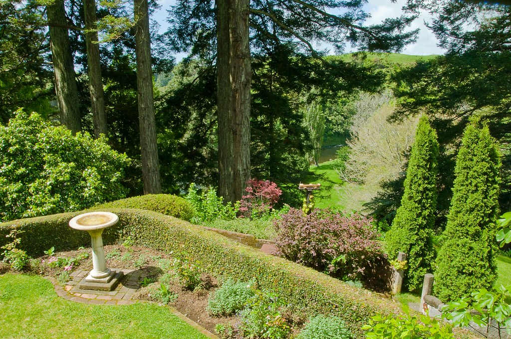 Tupare gardens, New Plymouth, NZ Bernard Golder Flickr