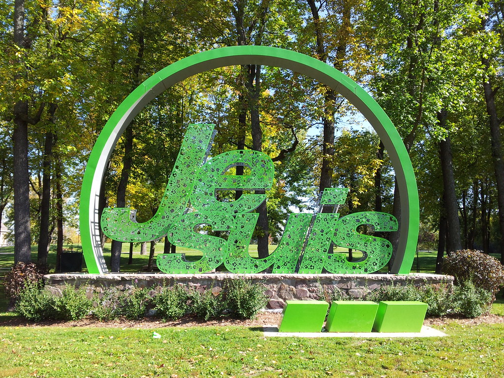 Je Suis Au Parc Valois, à Vaudreuil Dorion. 20130928 10.… Flickr