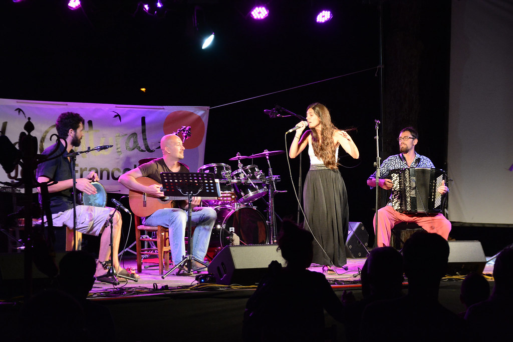 Sandra Sangiao amb components de la Barcelona Gipsy Klezme… Flickr