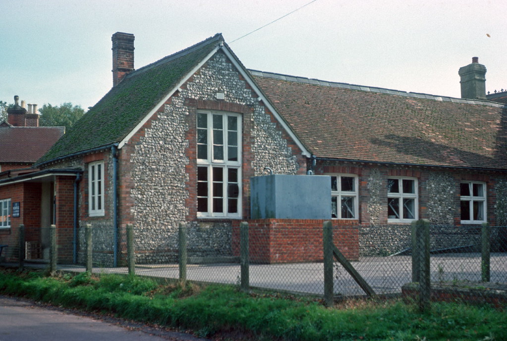 Medstead Old School (1975) a photo on Flickriver