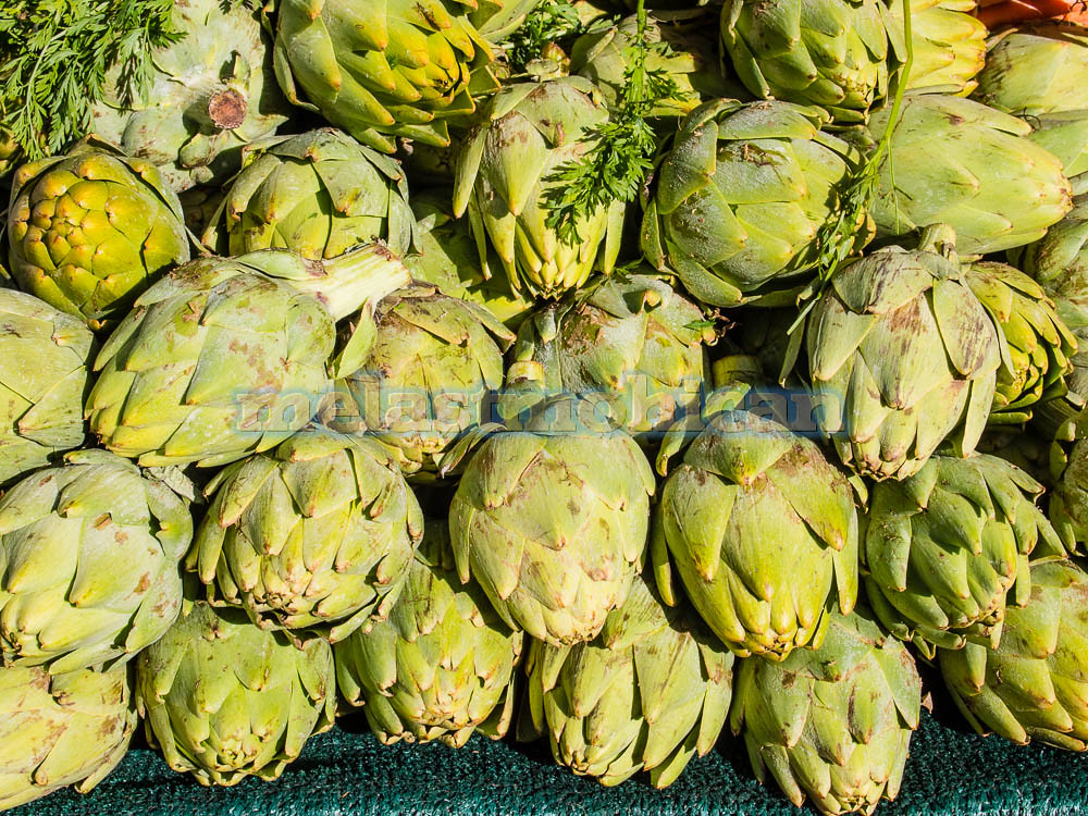 Organic artichokes Stack of fresh organic artichokes for s… Flickr