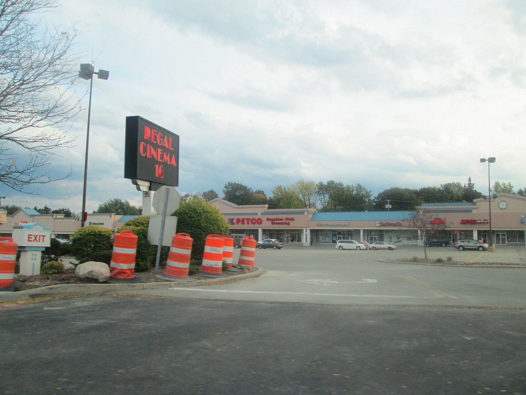 Ridge Road Plaza Irondequoit, NY Random Retail Flickr