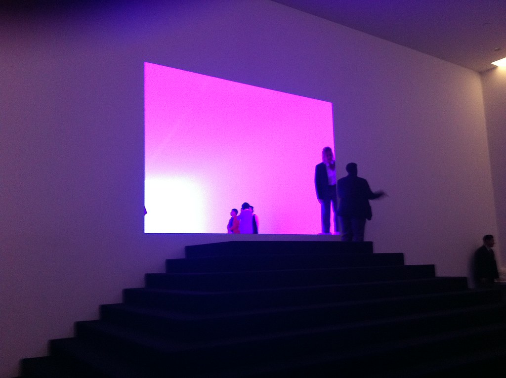 Breathing Light (James Turrell, 2013) A few visitors at a … Flickr