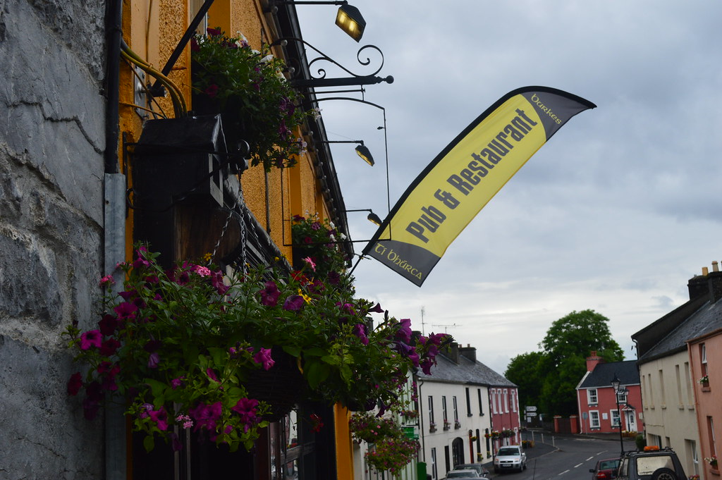 Burke's Pub , Clonbur Tomás Burke Flickr