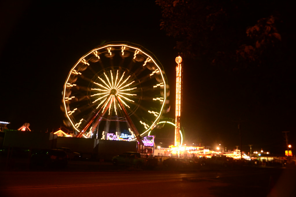 Carnival rides at night 2013 Walworth County Fair Elkhorn,… Flickr