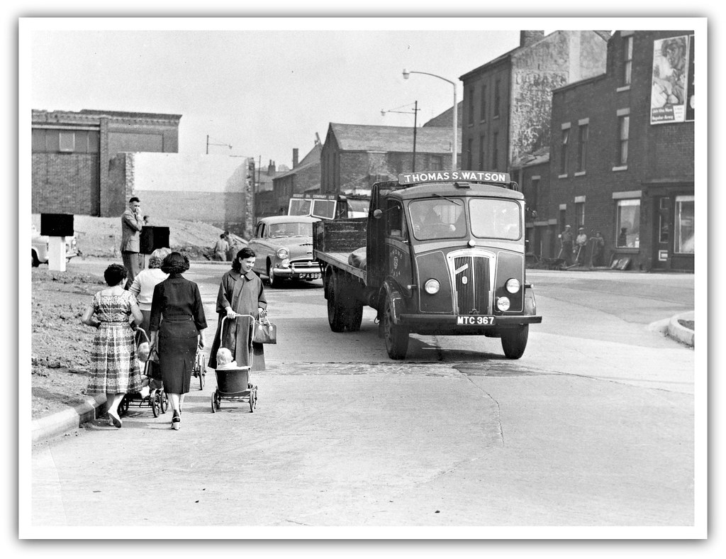 Crossing Fylde Street, Preston. September 14, 1959 Flickr