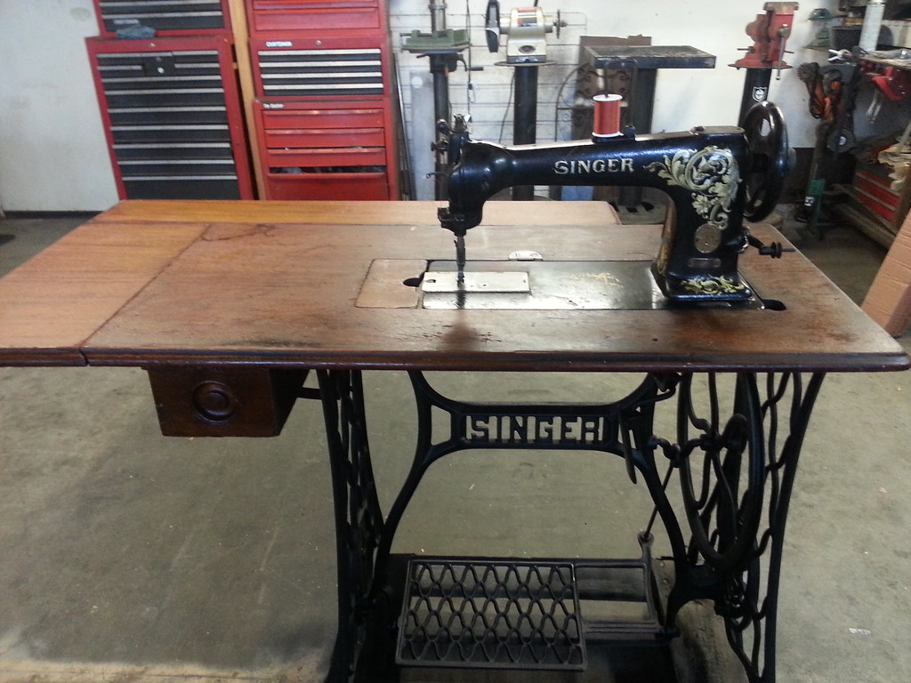Singer 12W102 industrial treadle sewing machine bustlelady Flickr