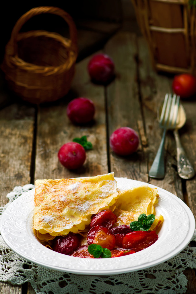 pancakes with plum sauce Pancakes with plum sauce.selectiv… Flickr