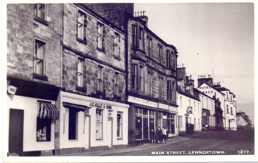 Main Street, Lennoxtown. A longgone scene from the Main S… Flickr