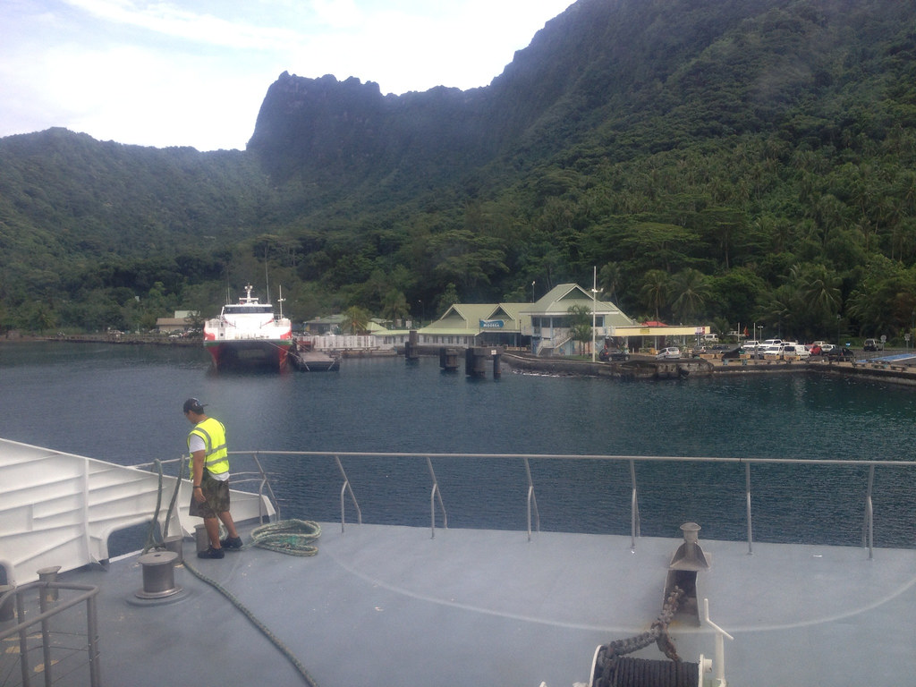 Moorea ferry port Jan & Steve sail thru Panama Canal 5,000… Flickr