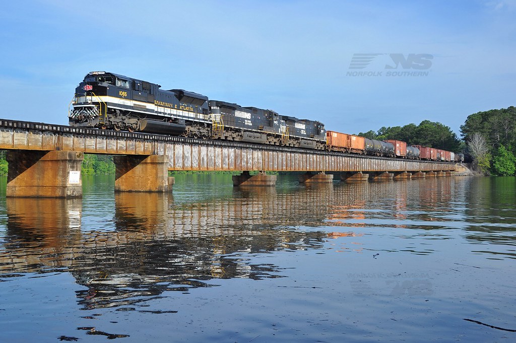The Savannah & Atlanta heritage engine NS train 336 rumble… Flickr