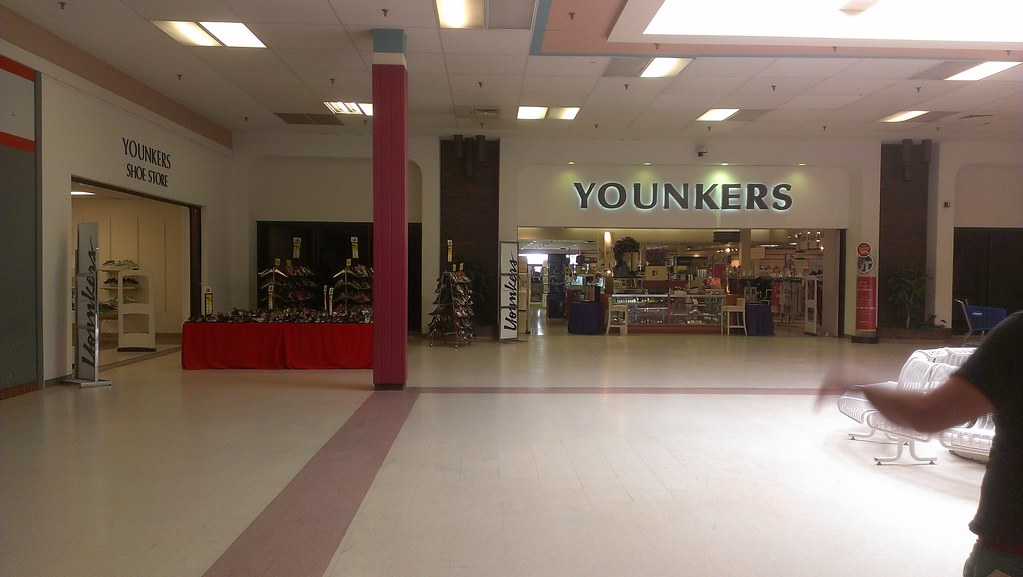 Oak Park Mall Austin, Minnesota Younkers a photo on Flickriver