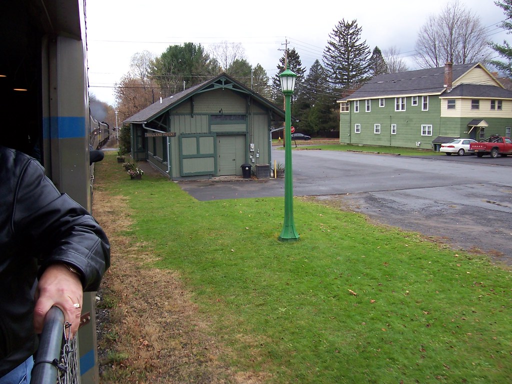 NYC Station, Holland Patent, NY Passing the Holland Patent… Flickr