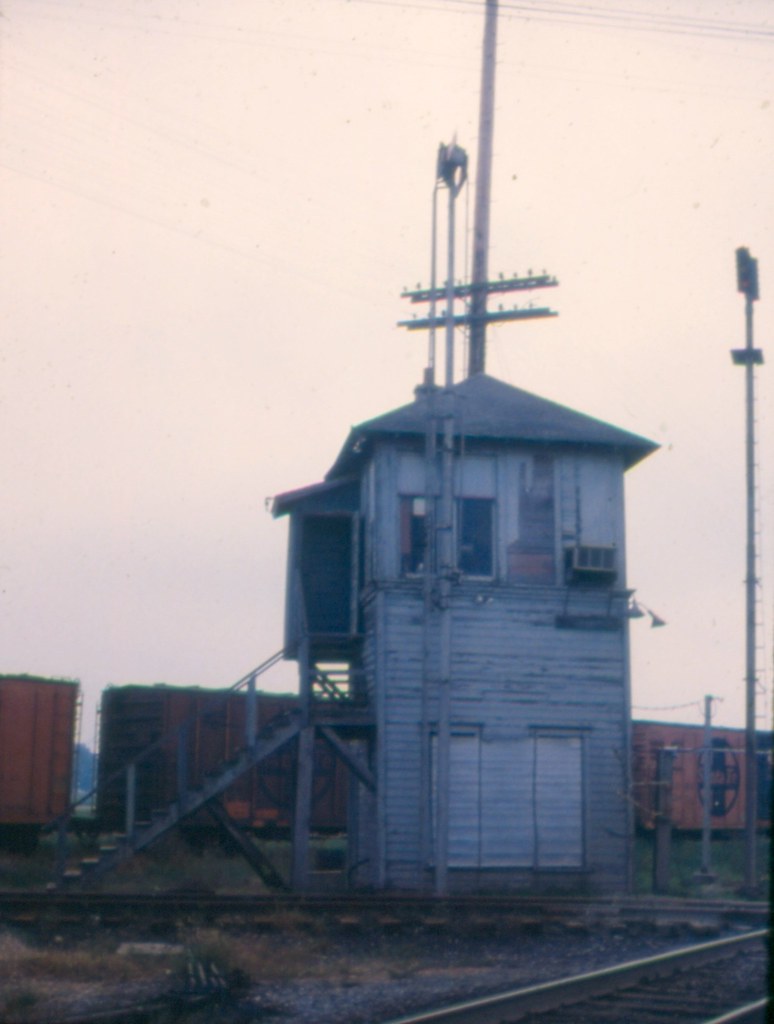LE&W_ DT&I Malinta Tower Malinta Ohio November 1975 Flickr