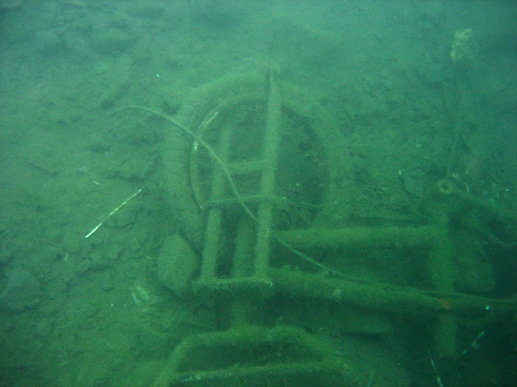 [Inverkeithing Quarry] Motorbike gordon.milligan Flickr