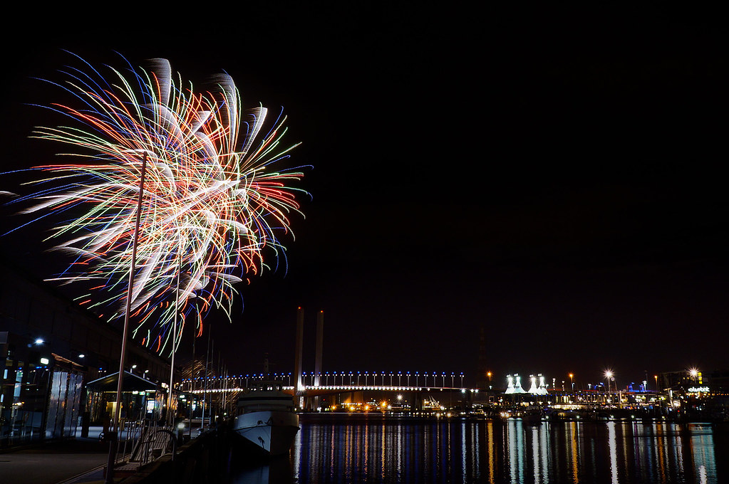Docklands Fireworks Annual winter fireworks at Docklands. … Flickr