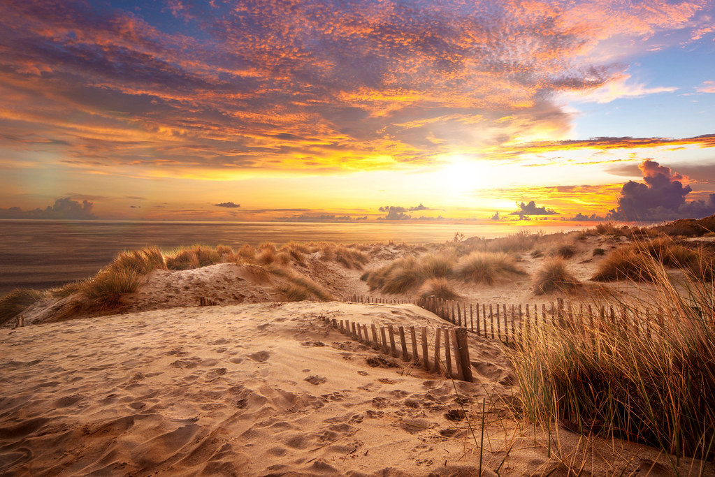 SUNSET MONTPELLIER couché de soleil sur une plage de