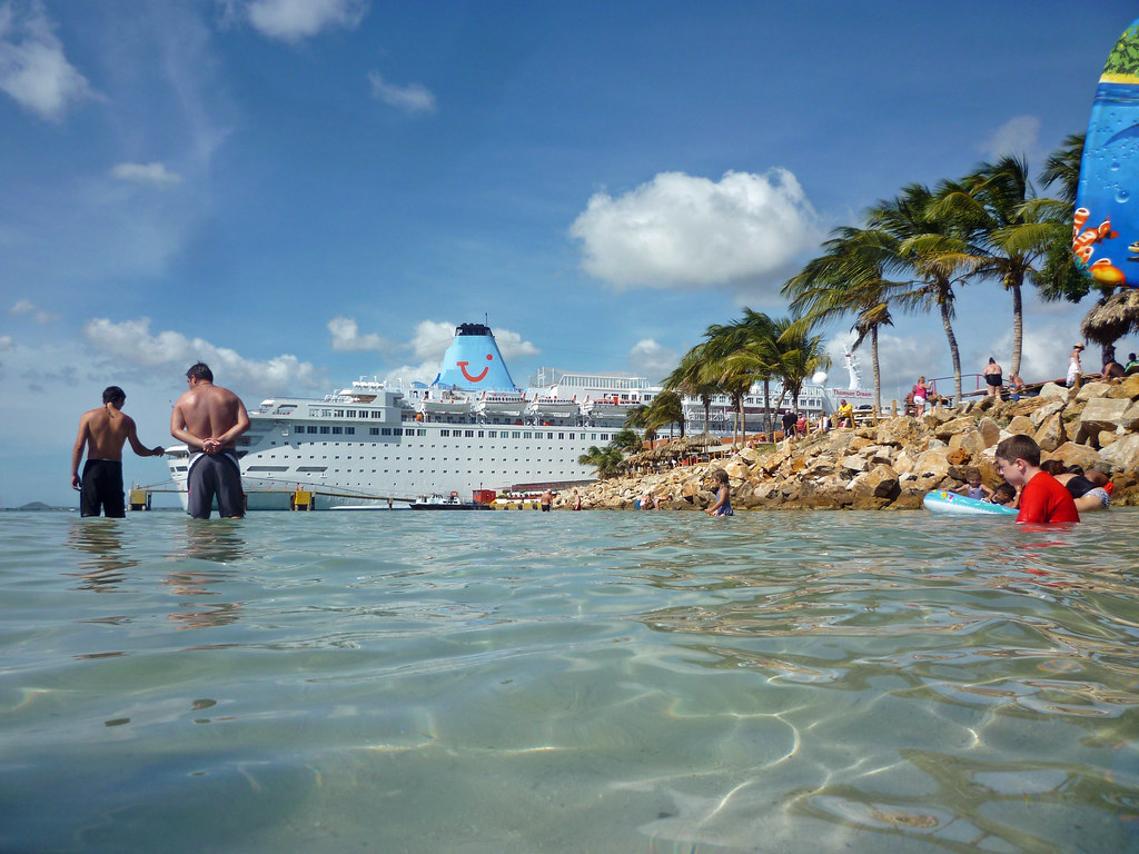 In the Sea, Margarita Island 12/01/12 Alex Scott Flickr