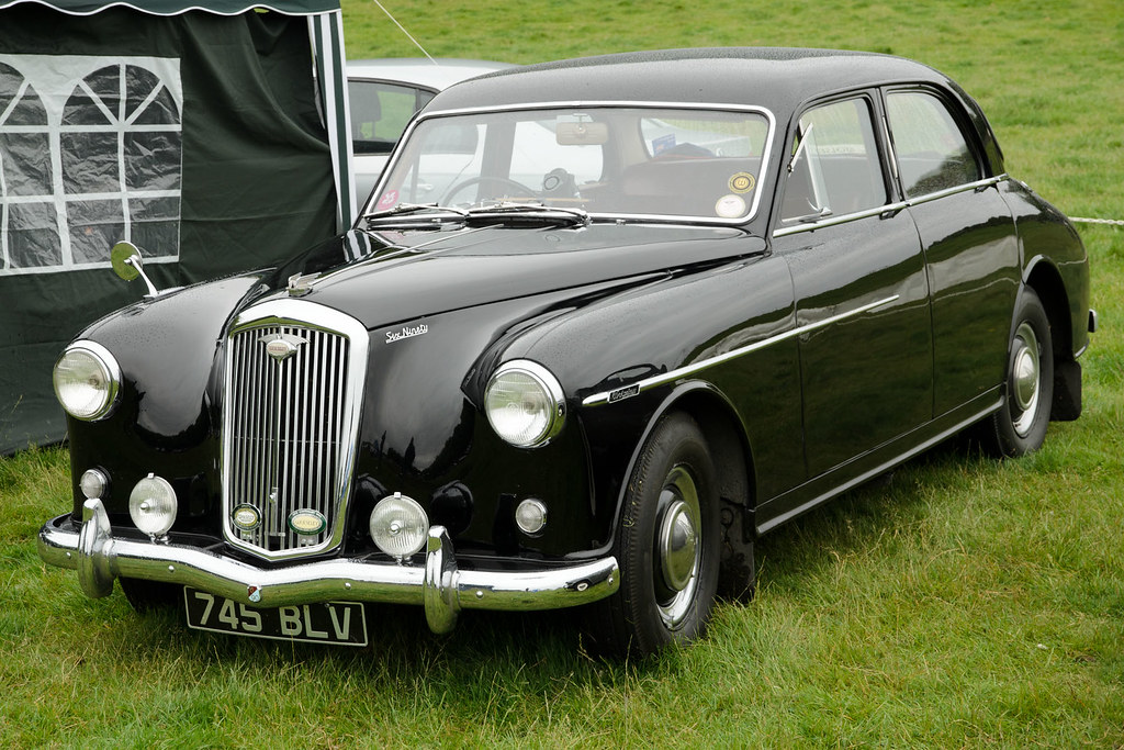 Wolseley 6/90 (1956) Hoghton Tower Classic Car Show 14/06/… Steve