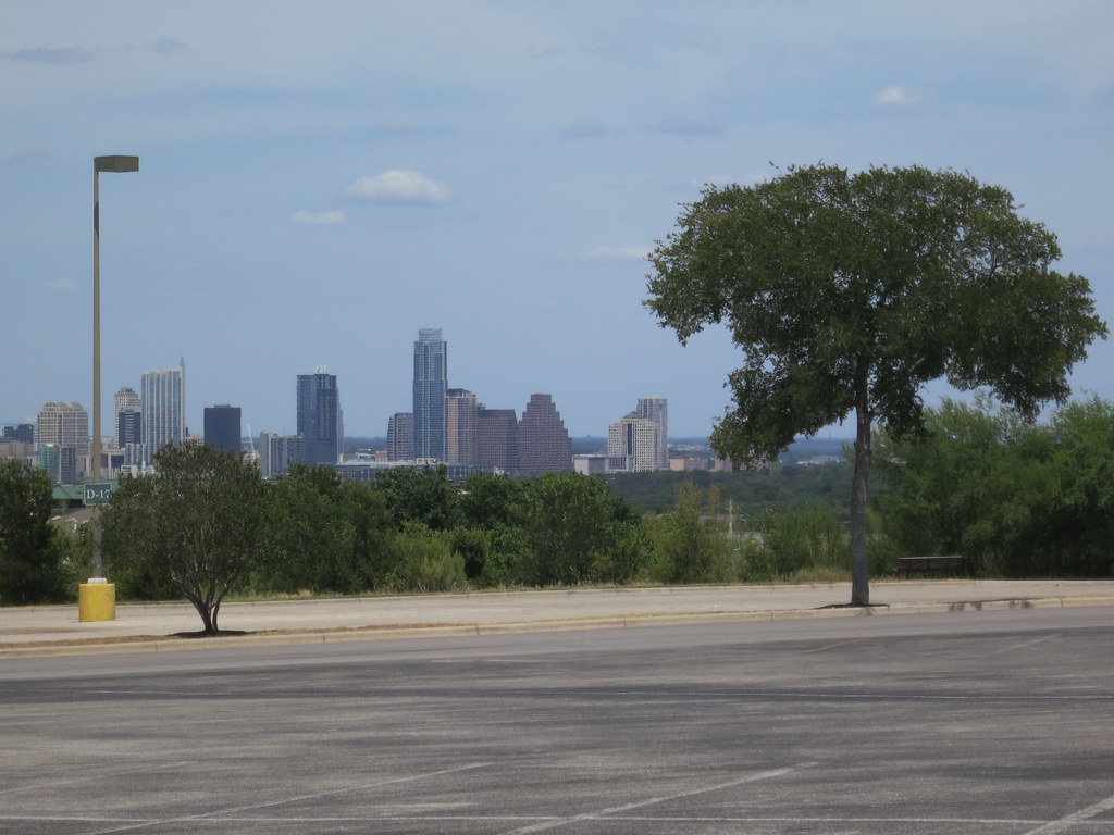 Are Dogs Allowed At Barton Creek Mall