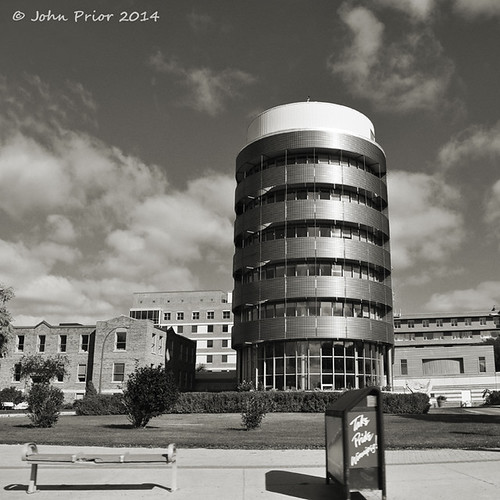 Modern architecture Deer Lodge Centre, Winnipeg, Manitob… Flickr