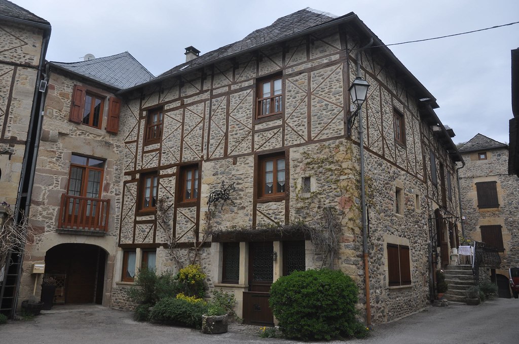 SainteEulalie d'Olt Maison à colombages. Sylvie Flickr