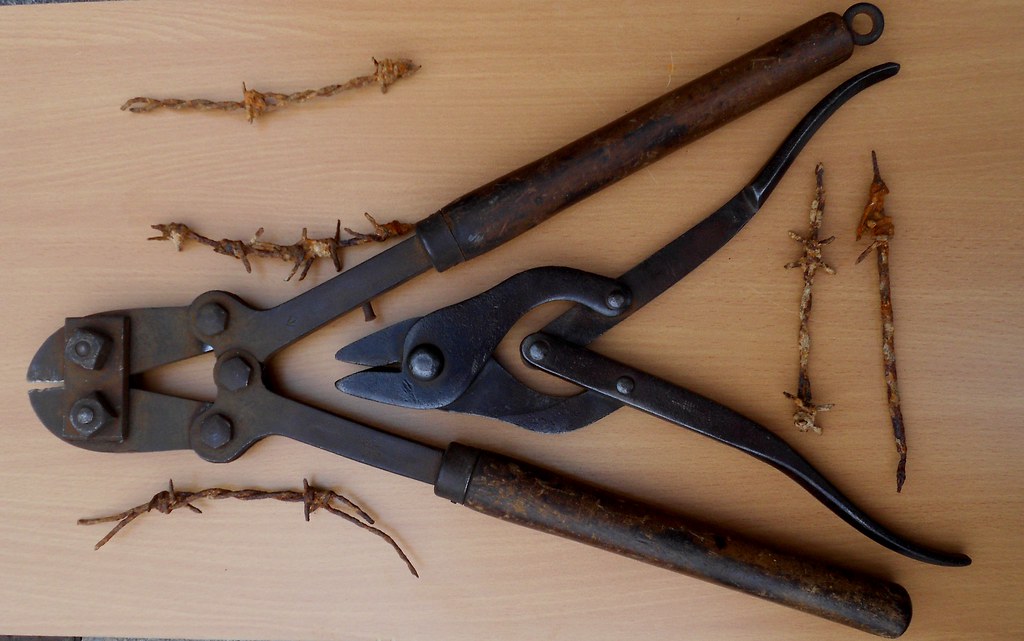 ww1 wire cutters small and large includes german and briti… Flickr