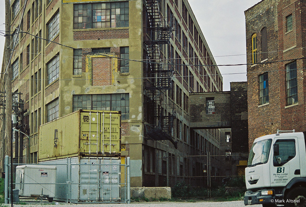 Goose Island Chicago Roll 5 Kodak Gold 200 DX / ISO 200… Flickr