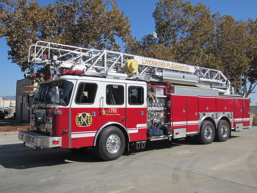 LivermorePleasanton Fire Department Truck 93 (T93) Flickr