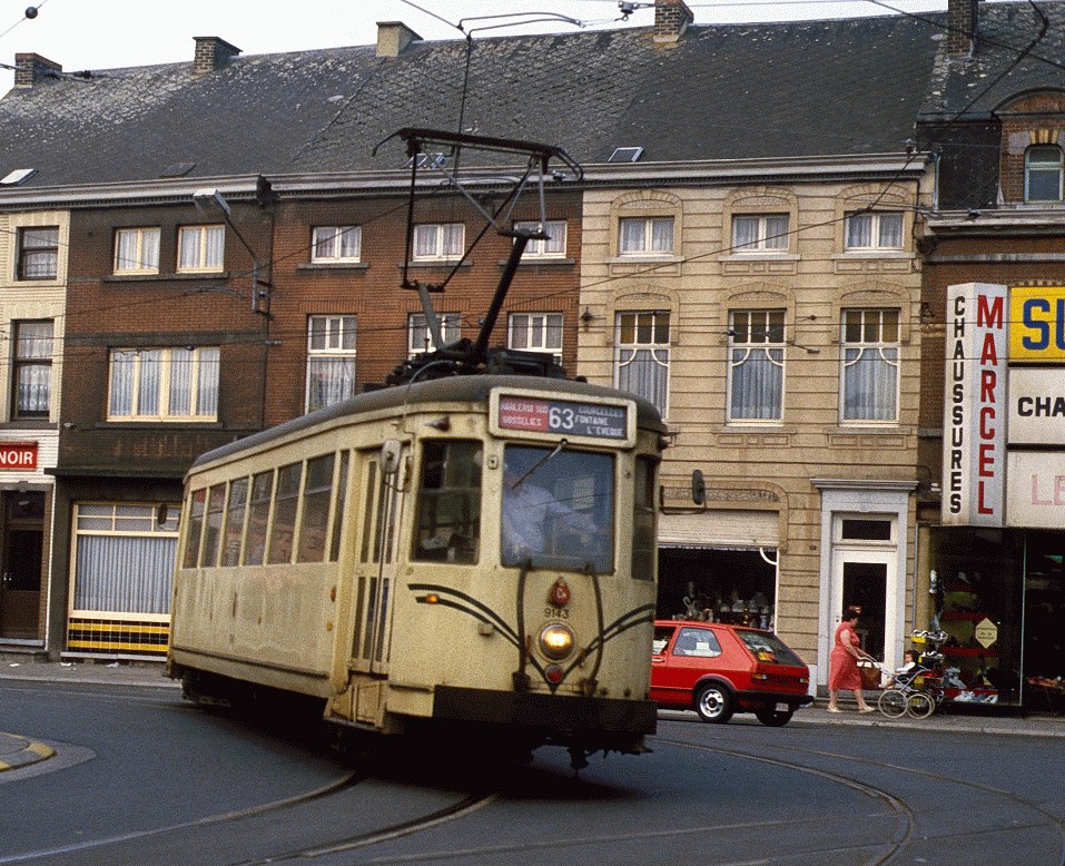 Courcelles TrieuxPlace Fr.Roosevelt Mooie "overhang" in d… Flickr