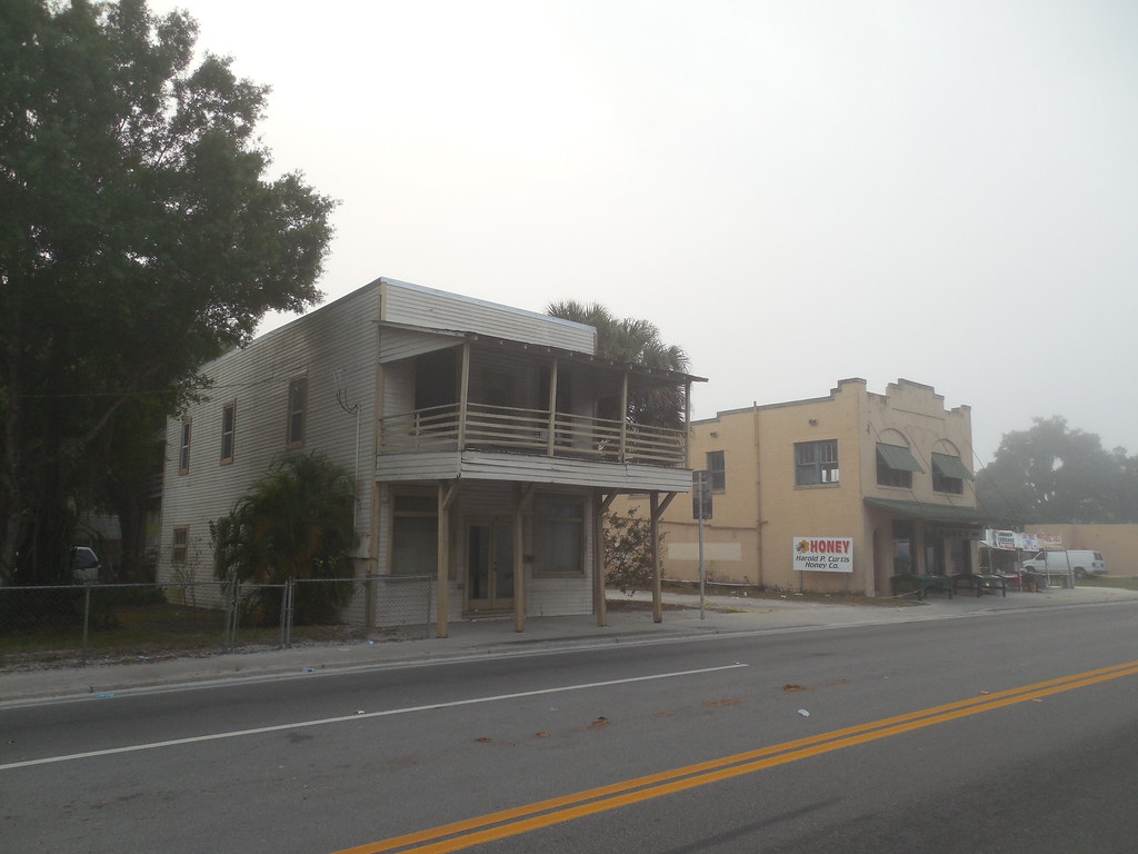 The Downtown Historic District LaBelle, Florida The old Ro… Flickr