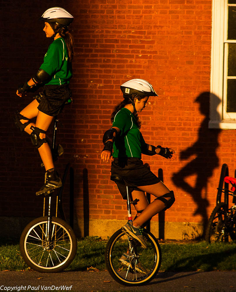 Unicyclist"s Shadows A unicycle club, WOW (Woodside One Wh… Flickr