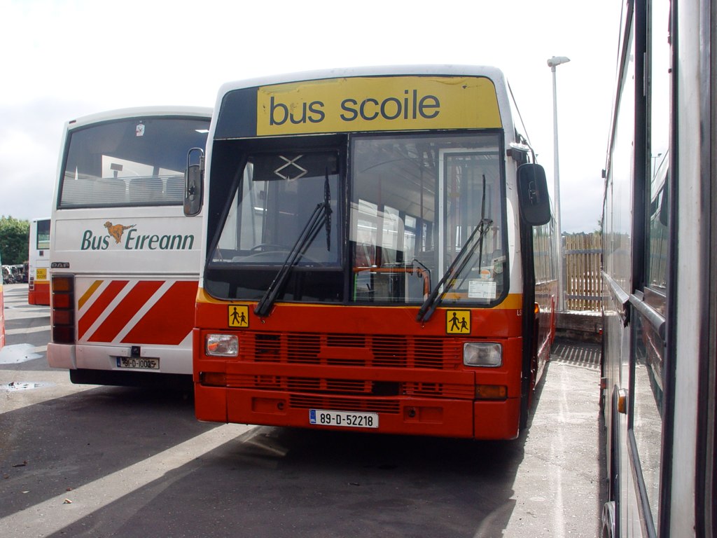 BUS EIREANN LS44 89D52218 LONGFORD 040804 David Beardmore Flickr