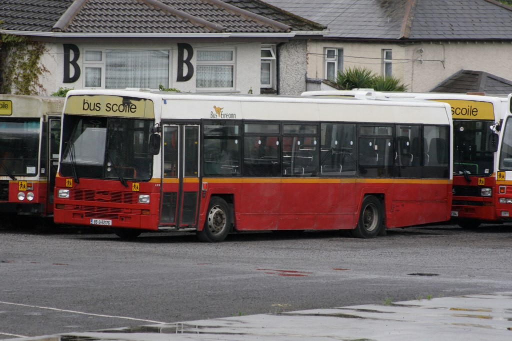 BUS EIREANN LS38 89D52176 ATHLONE 230407 David Beardmore Flickr