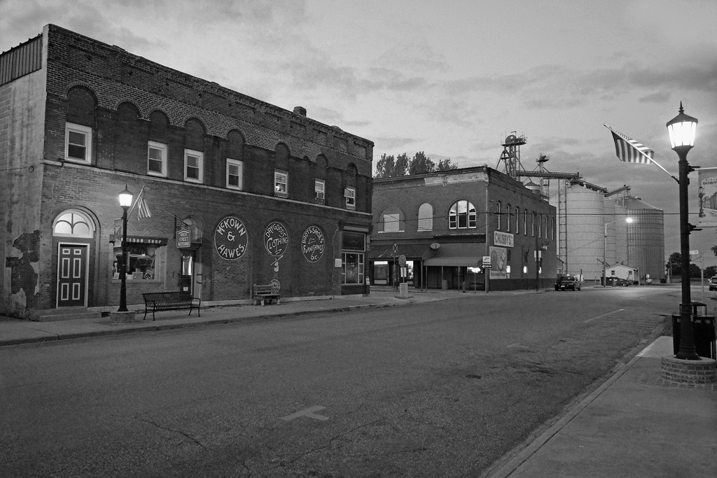 Downtown Atlanta (Illinois) on a Saturday Night Looking to… Flickr