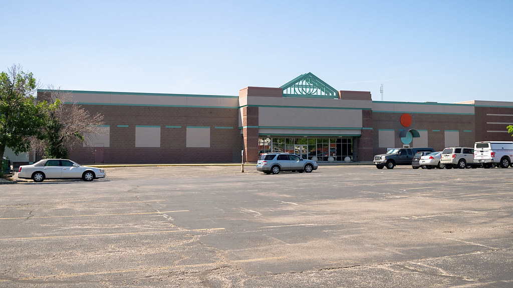 Former OfficeMax A former OfficeMax store on Manchester Av… Flickr