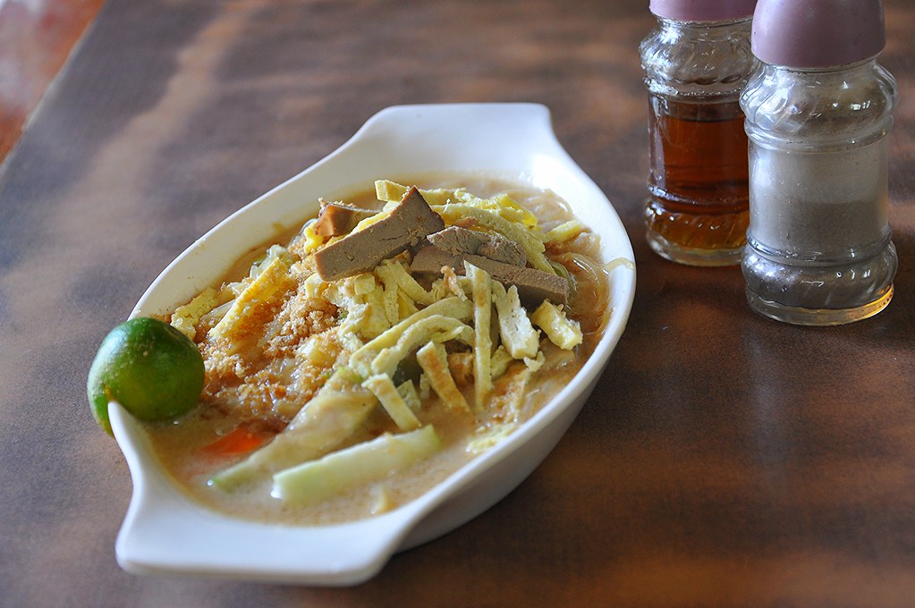 Pancit Alanganin BlauEarth Flickr