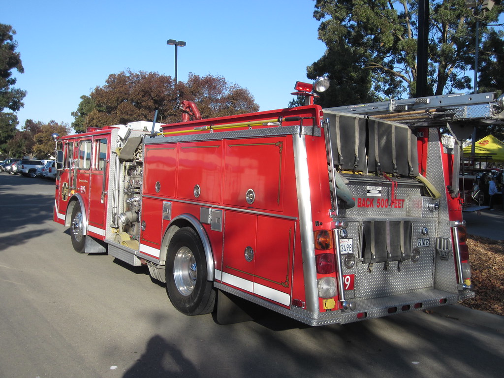 LivermorePleasanton Fire Department Engine 99 (E99) Flickr