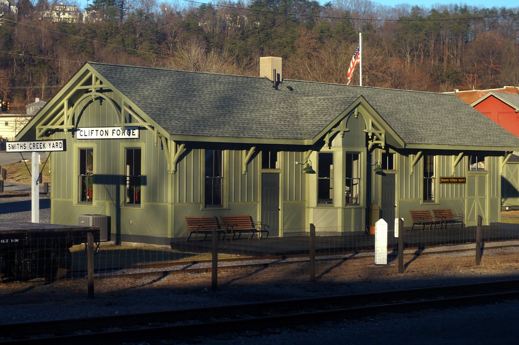 replica train station Clifton VA (C&O Historical … Flickr