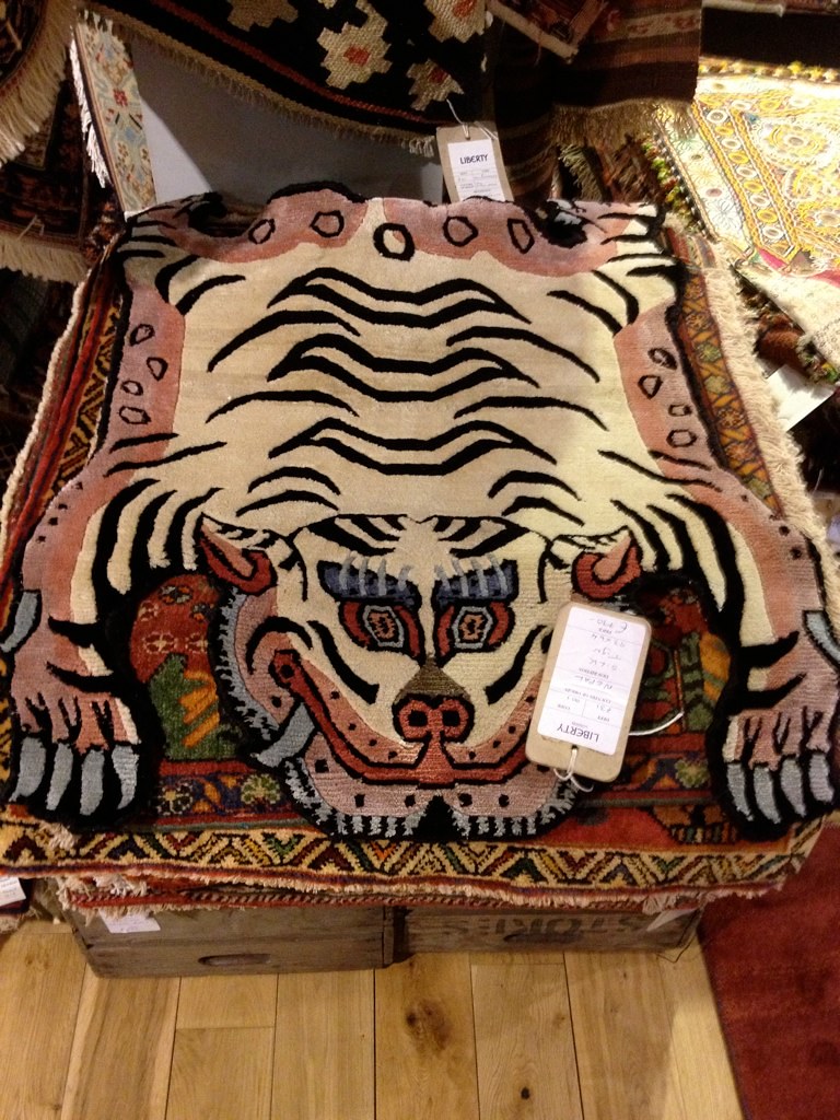 IMG_1033 Tibetan prayer rug a silk version of our woolen … Flickr