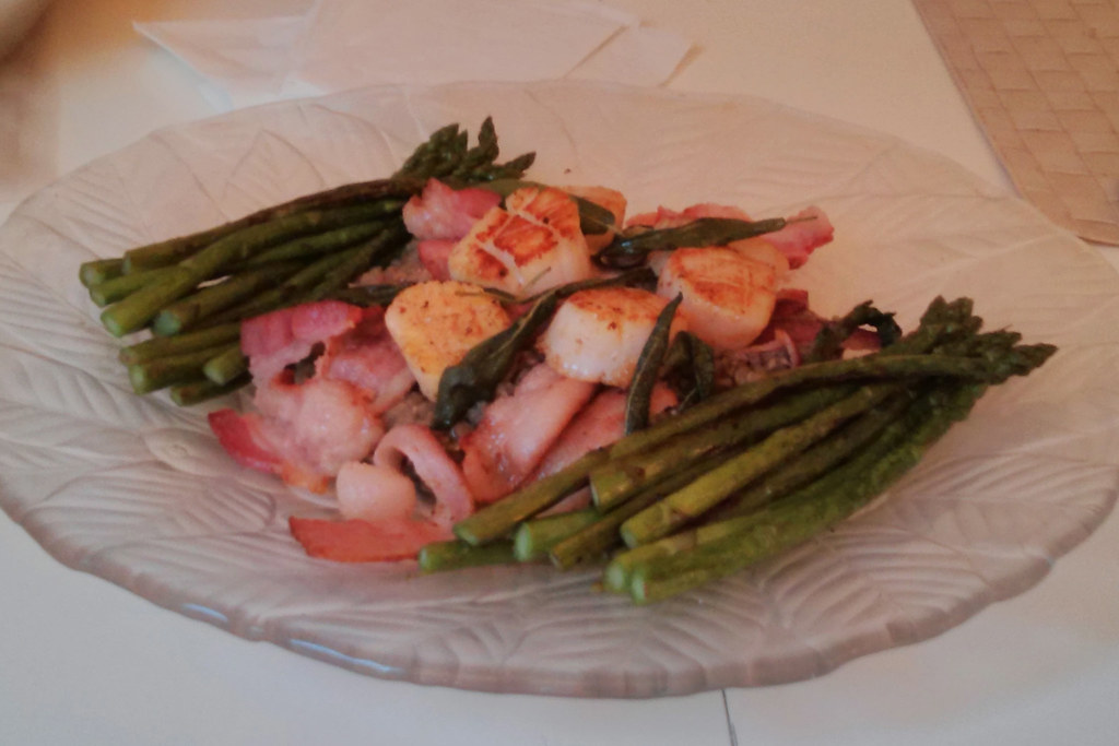 Panfried scallops with lentils, crispy pancetta and lemon… Flickr