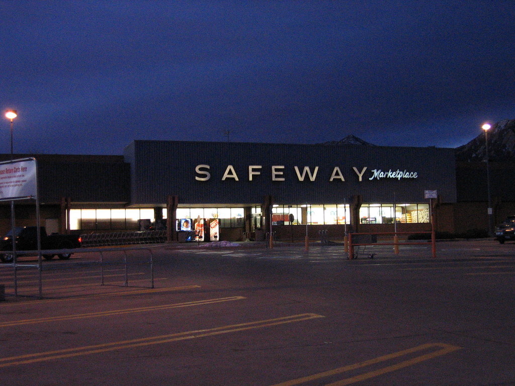 20031229 Safeway Arapahoe Village Safeway, Boulder, CO Sam Graham