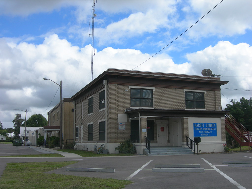 (Old) Hardee County Jail Wauchula, Florida Constructed aro… Flickr