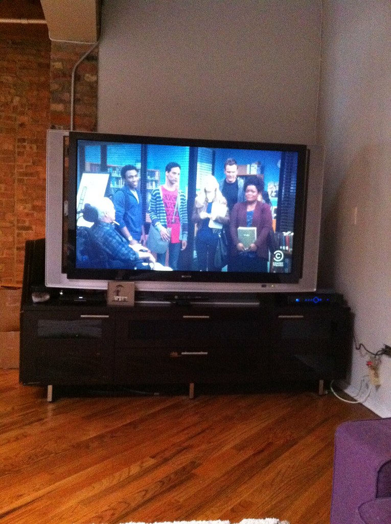 sony tv 2 Sony SXRD 60" rear projection TV and media cabin… Sofia