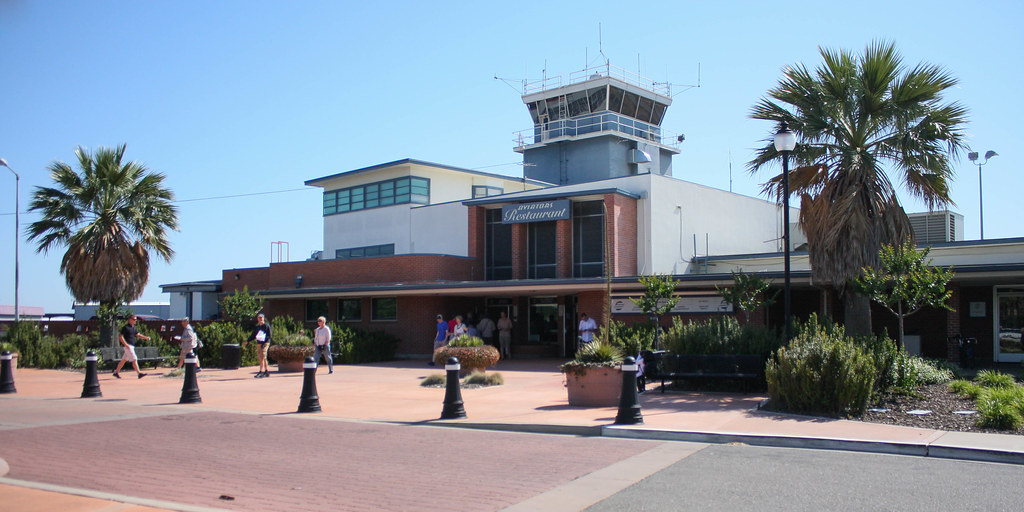 Airport Back in the day, the Sacramento Executive Airport … Flickr