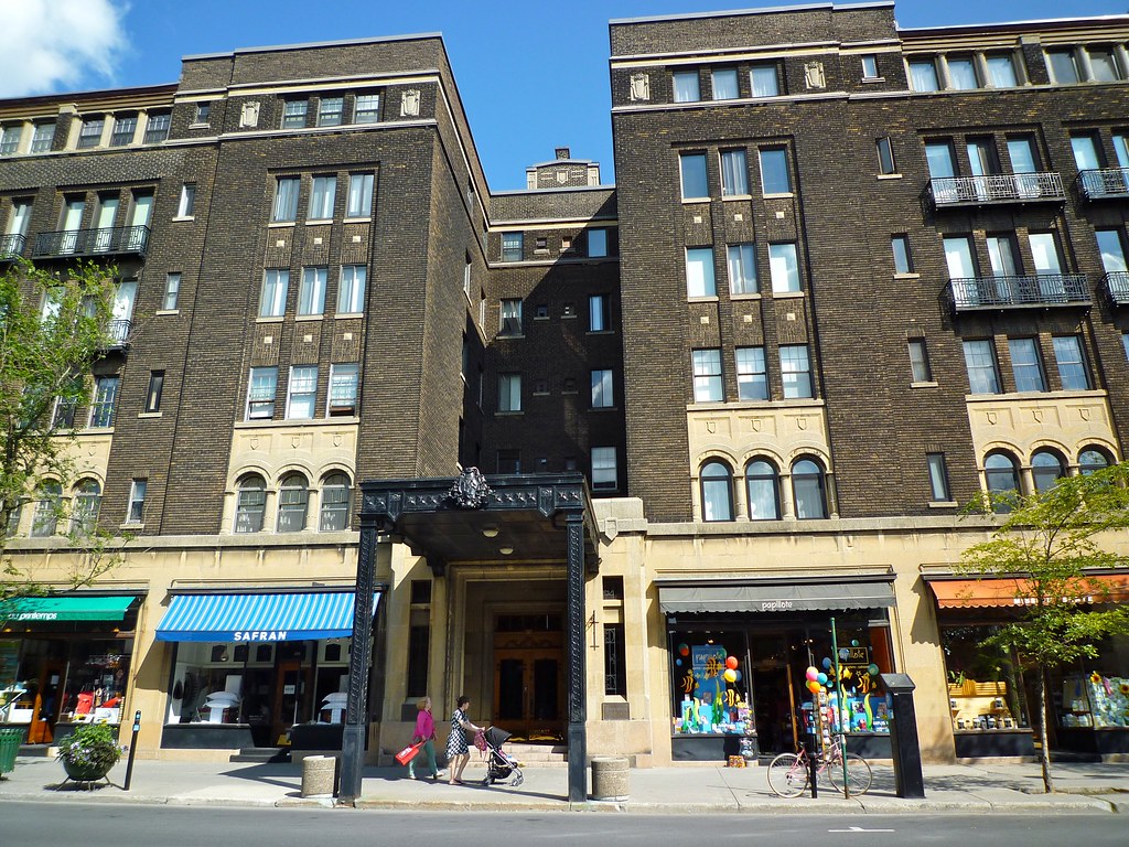 Montréal, Outremont Avenue Bernard. Le RoyalYork, 1928, ar… Flickr