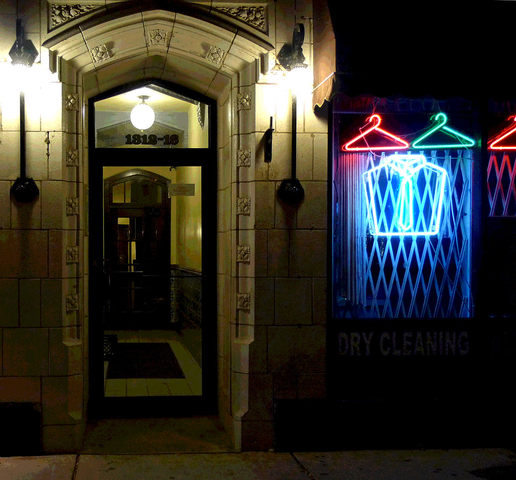 apartments above the dry cleaner (posterized) 13121316 E.… Flickr