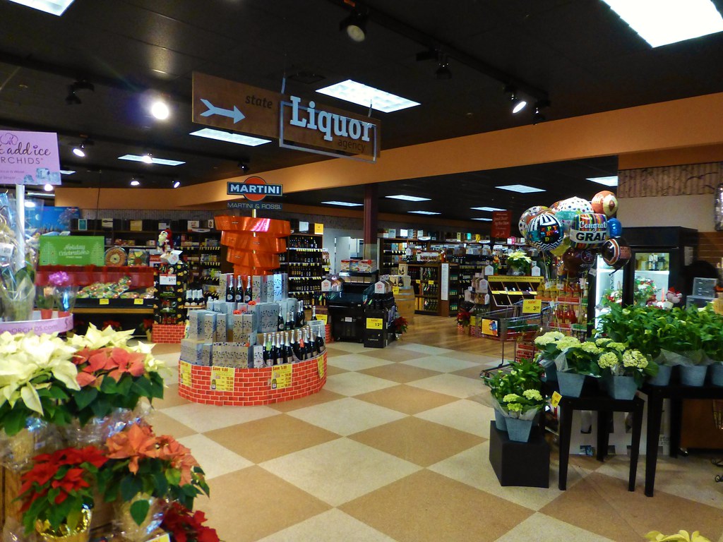 Buckeye Village Giant Eagle This Giant Eagle grocery store… Flickr