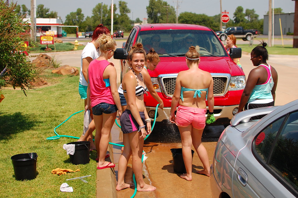 Western Heights Cheer Car Wash Raising money for Regionals… Flickr